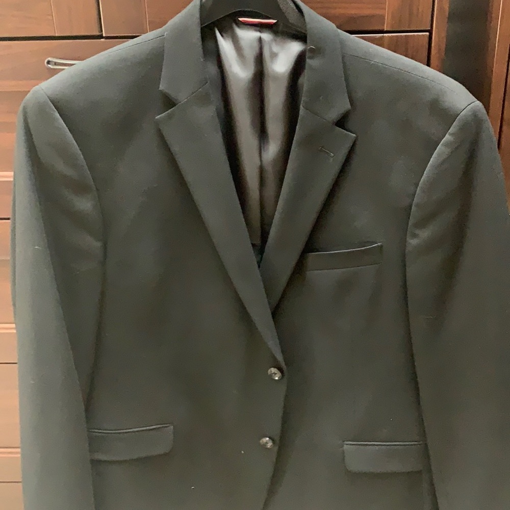 Black Hilfiger Suit 46R